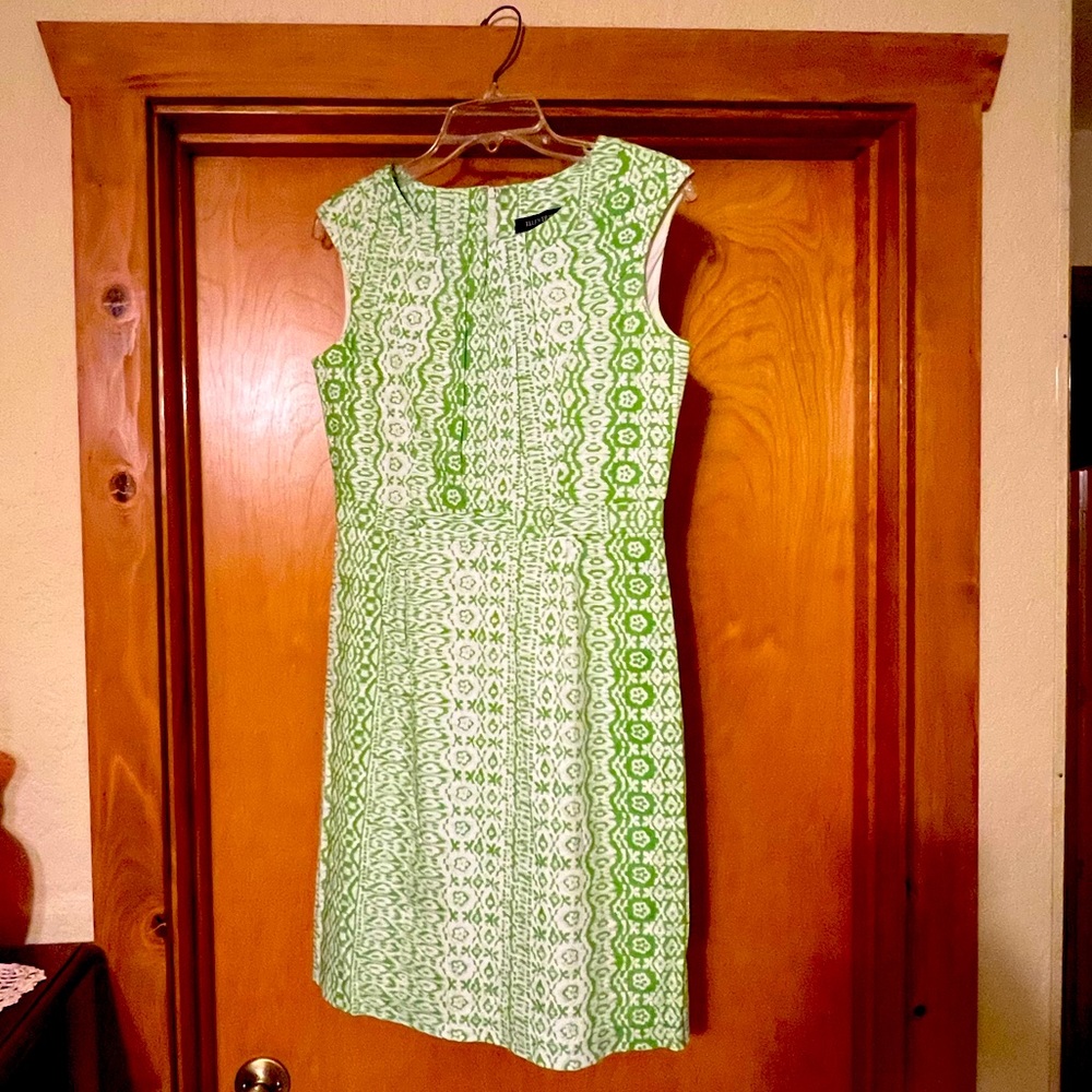Ellen Tracy lime green sleeveless dress